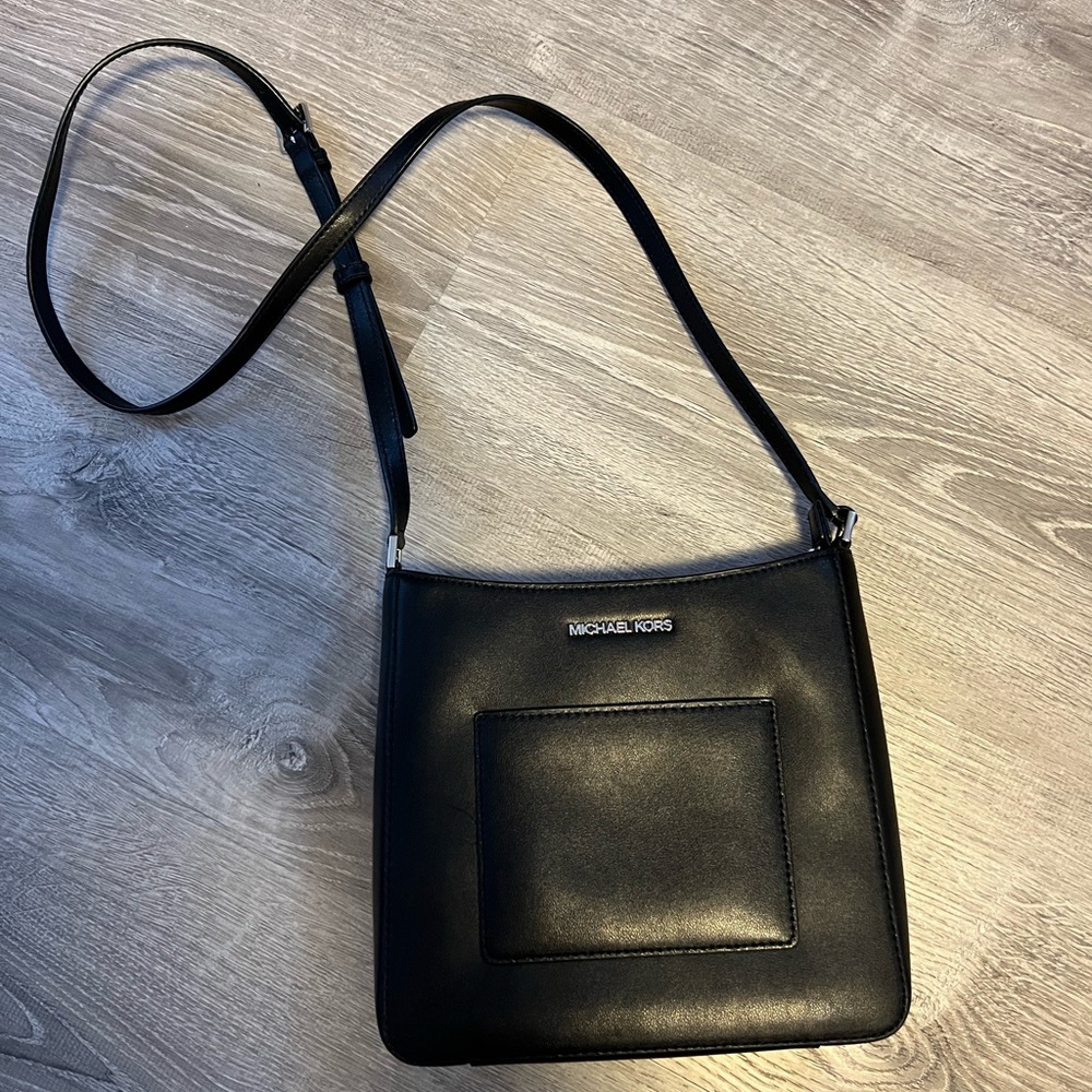 Michael Kors Gloria Swing Pack Crossbody Bag